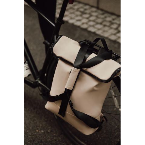 Mochila para bicicleta em couro vegan - Image 7